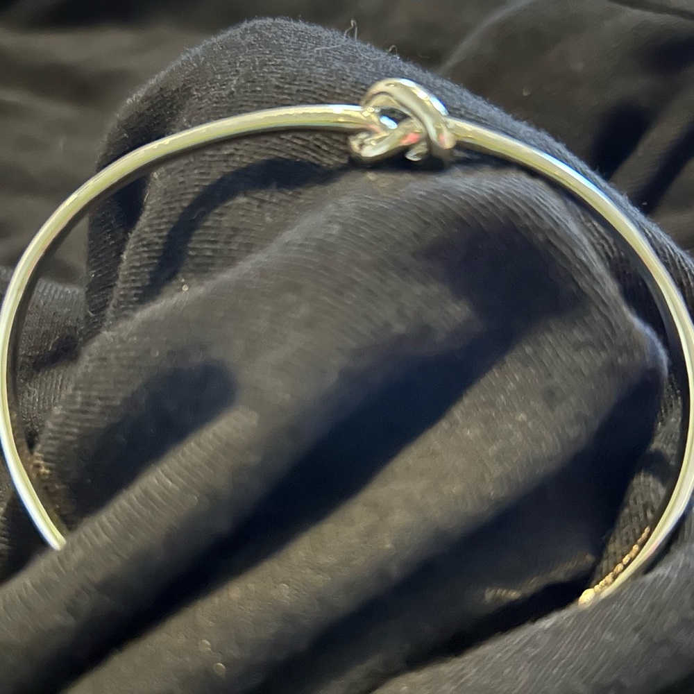 Stella & Dot Love Knot Bracelet